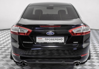 Подержанный автомобиль Ford Mondeo Sedan 2013 года (6 фото)