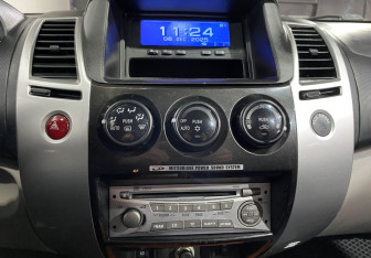 Подержанный автомобиль Mitsubishi Pajero Sport 2008 года (15 фото)