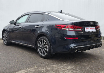 Подержанный автомобиль Kia Optima Sedan 2019 года (7 фото)
