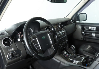 Подержанный автомобиль Land Rover Discovery 2012 года (13 фото)