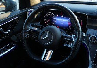 Подержанный автомобиль Mercedes-Benz GLC Coupe 2022 года (14 фото)