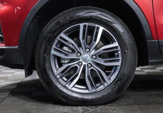 Подержанный автомобиль Geely Atlas Pro 2023 года (20 фото)