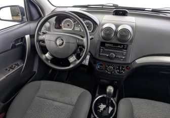 Подержанный автомобиль Ravon Nexia R3 2017 года (26 фото)