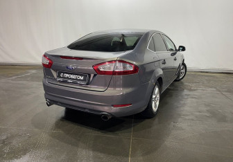 Подержанный автомобиль Ford Mondeo Sedan 2011 года (5 фото)
