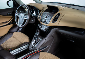 Подержанный автомобиль Opel Zafira Compactvan 2013 года (9 фото)