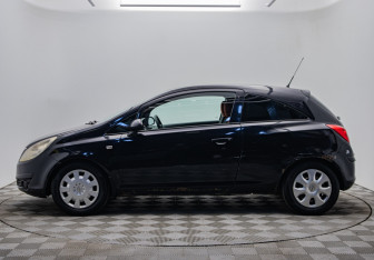 Подержанный автомобиль Opel Corsa 2008 года (2 фото)
