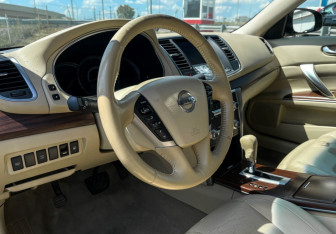 Подержанный автомобиль Nissan Teana 2013 года (13 фото)