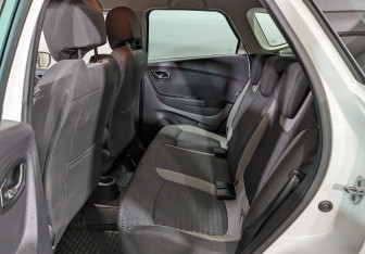 Подержанный автомобиль Renault Kaptur 2018 года (18 фото)