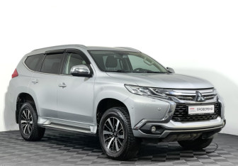 Подержанный автомобиль Mitsubishi Pajero Sport 2019 года (3 фото)