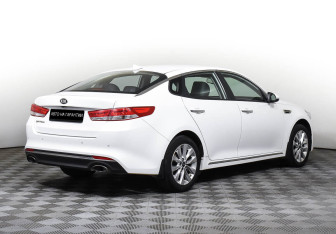 Подержанный автомобиль Kia Optima Sedan 2017 года (5 фото)