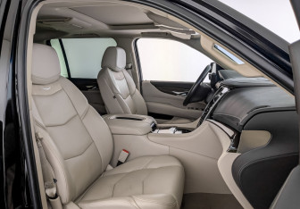 Подержанный автомобиль Cadillac Escalade Suv 2019 года (26 фото)