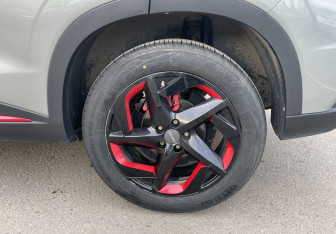Подержанный автомобиль Omoda C5 2023 года (12 фото)