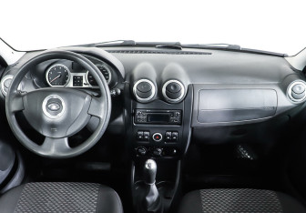 Подержанный автомобиль LADA (ВАЗ) Largus Wagon 2015 года (9 фото)