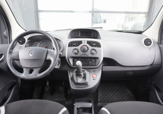 Подержанный автомобиль Renault Kangoo 2014 года (12 фото)