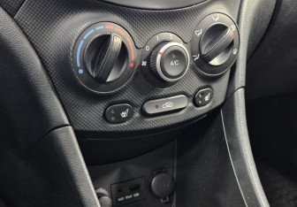 Подержанный автомобиль Hyundai Solaris Sedan 2013 года (21 фото)