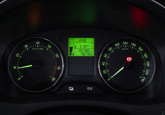 Подержанный автомобиль Skoda Fabia Hatchback 2013 года (13 фото)