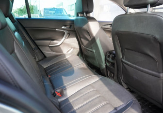 Подержанный автомобиль Opel Insignia Wagon 2012 года (10 фото)