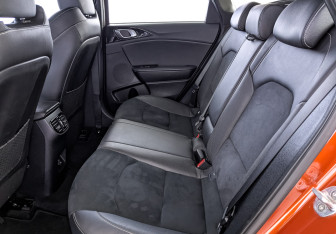 Подержанный автомобиль Kia Ceed Wagon 2021 года (18 фото)