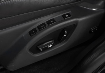 Подержанный автомобиль Volvo XC60 2017 года (16 фото)