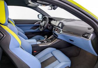 Подержанный автомобиль BMW M4 Coupe 2021 года (11 фото)