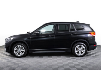 Подержанный автомобиль BMW X1 2020 года (8 фото)