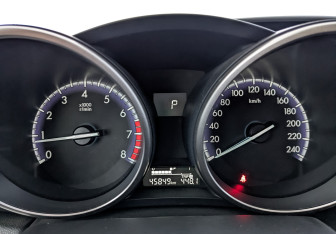 Подержанный автомобиль Mazda 3 Hatchback 2012 года (16 фото)