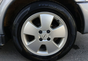 Подержанный автомобиль Opel Astra Wagon 2003 года (9 фото)