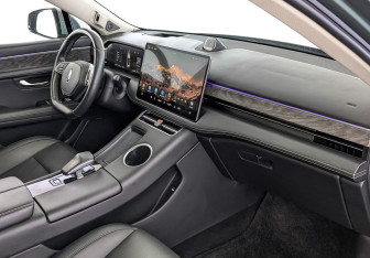 Подержанный автомобиль AITO M5 2023 года (12 фото)