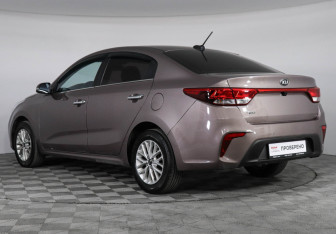Подержанный автомобиль Kia Rio Sedan 2019 года (7 фото)