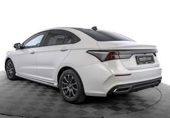 Подержанный автомобиль Omoda S5 2024 года (7 фото)