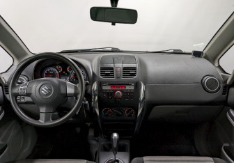 Подержанный автомобиль Suzuki SX4 Hatchback 2013 года (21 фото)