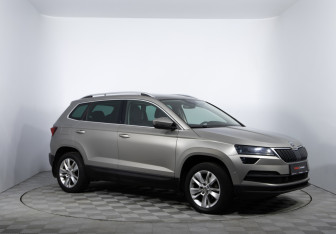 Подержанный автомобиль Skoda Karoq 2020 года (3 фото)