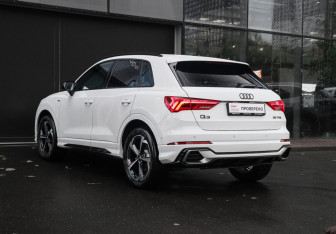 Подержанный автомобиль Audi Q3 2026 года (6 фото)