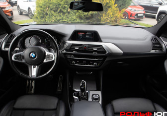 Подержанный автомобиль BMW X4 2019 года (11 фото)