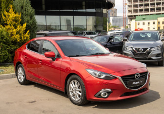 Подержанный автомобиль Mazda 3 Sedan 2014 года (2 фото)