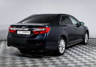 Подержанный автомобиль Toyota Camry Sedan 2012 года (5 фото)