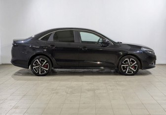 Подержанный автомобиль Kaiyi E5 2023 года (11 фото)