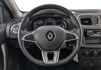 Подержанный автомобиль Renault Logan Sedan 2022 года (22 фото)