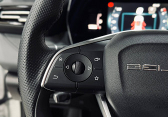 Подержанный автомобиль BAIC U5 Plus 2023 года (16 фото)