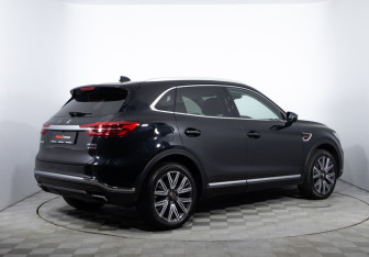 Подержанный автомобиль Hongqi HS5 2024 года (5 фото)