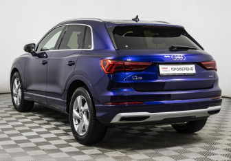 Подержанный автомобиль Audi Q3 2021 года (7 фото)