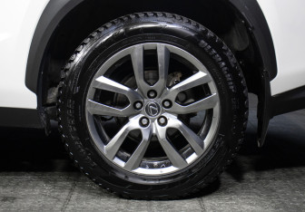 Подержанный автомобиль Lexus NX 2017 года (25 фото)