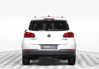 Подержанный автомобиль Volkswagen Tiguan 2014 года (5 фото)