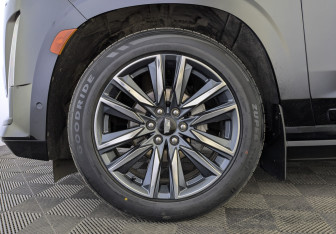 Подержанный автомобиль Cadillac Escalade Suv 2021 года (12 фото)