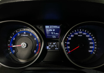Подержанный автомобиль Hyundai i30 Hatchback 2013 года (11 фото)
