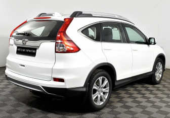 Подержанный автомобиль Honda CR-V 2015 года (3 фото)