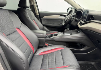 Подержанный автомобиль Haval F7 2023 года (10 фото)