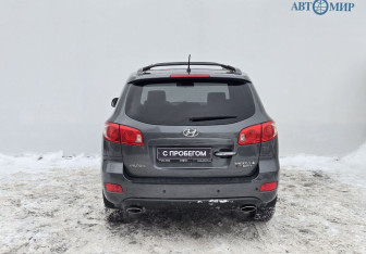 Подержанный автомобиль Hyundai Santa Fe 2007 года (7 фото)