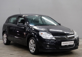 Подержанный автомобиль Opel Astra Hatchback 2007 года (3 фото)