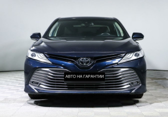 Подержанный автомобиль Toyota Camry Sedan 2018 года (2 фото)